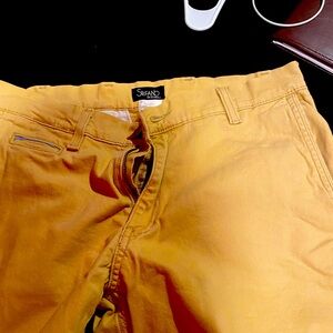 Men’s khaki pants